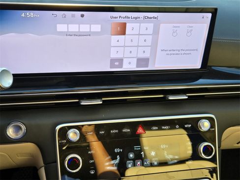 Used 2025 Genesis GV80 2.5T Standard image 19