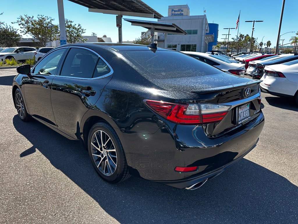 Used 2016 Lexus ES 350 w/ Premium Package w/Wood Trim FWD image 7