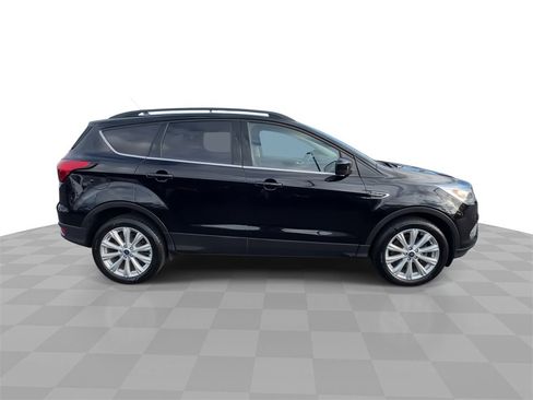 Used 2019 Ford Escape SEL image 9