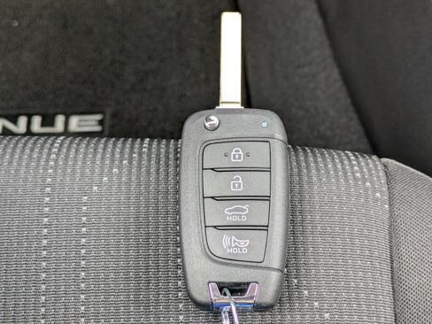 New 2026 Hyundai Venue SE FWD image 25
