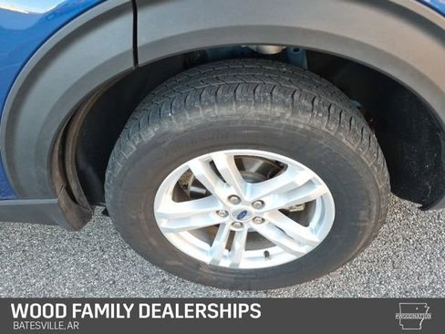 Used 2023 Ford Explorer XLT w/ Equipment Group 202A image 8