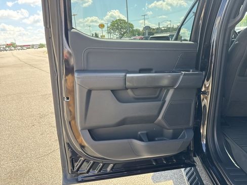 Certified 2022 Ford F150 XLT w/ Equipment Group 302A High image 17