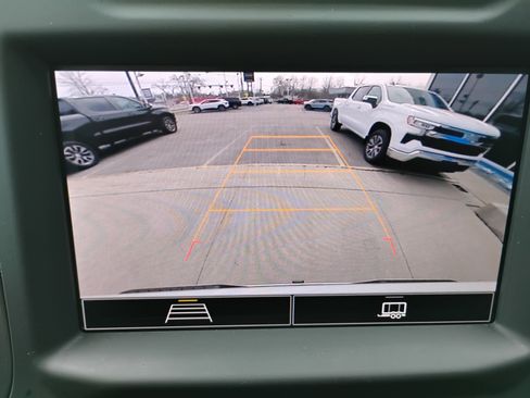 Used 2022 Chevrolet Silverado 1500 Custom image 6