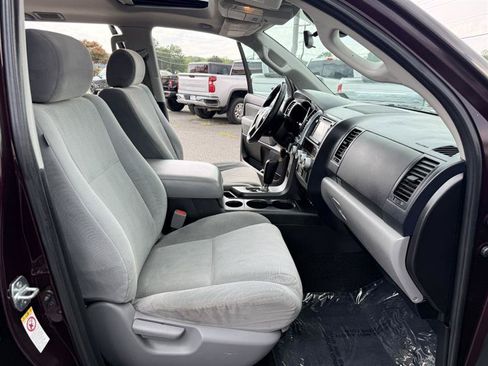 Used 2018 Toyota Sequoia SR5 w/ Carpet Cargo Mat Package AWD/4WD image 11