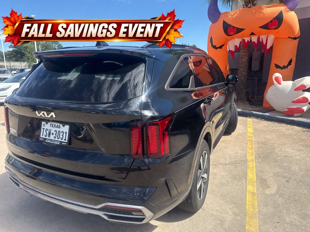 Used 2023 Kia Sorento S w/ Panoramic Sunroof Package FWD image 4