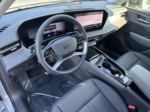 New 2026 Audi Q3 quattro 2.0T AWD/4WD image 17