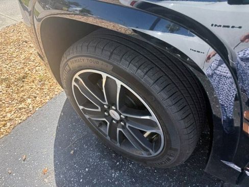 Used 2019 GMC Acadia Denali w/ Technology Package image 8