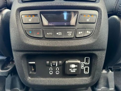Used 2019 Honda Pilot Touring image 49