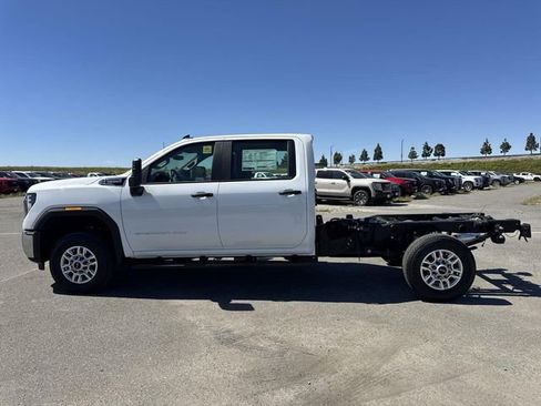 New 2026 GMC Sierra 2500 Pro RWD image 5