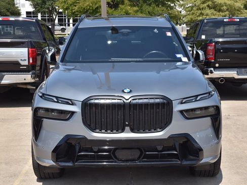 Used 2024 BMW X7 xDrive40i w/ M Sport Package AWD/4WD image 3