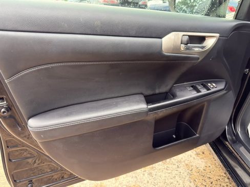 Used 2014 Lexus CT 200h FWD image 24