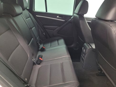 Used 2016 Volkswagen Tiguan R-Line FWD image 19