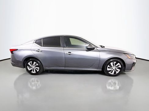 Used 2023 Nissan Altima 2.5 S FWD image 11