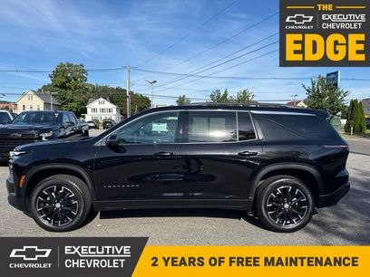 Used 2025 Chevrolet Traverse LT w/ Sun and Wheel Package