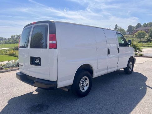 Used 2019 Chevrolet Express 2500 image 4