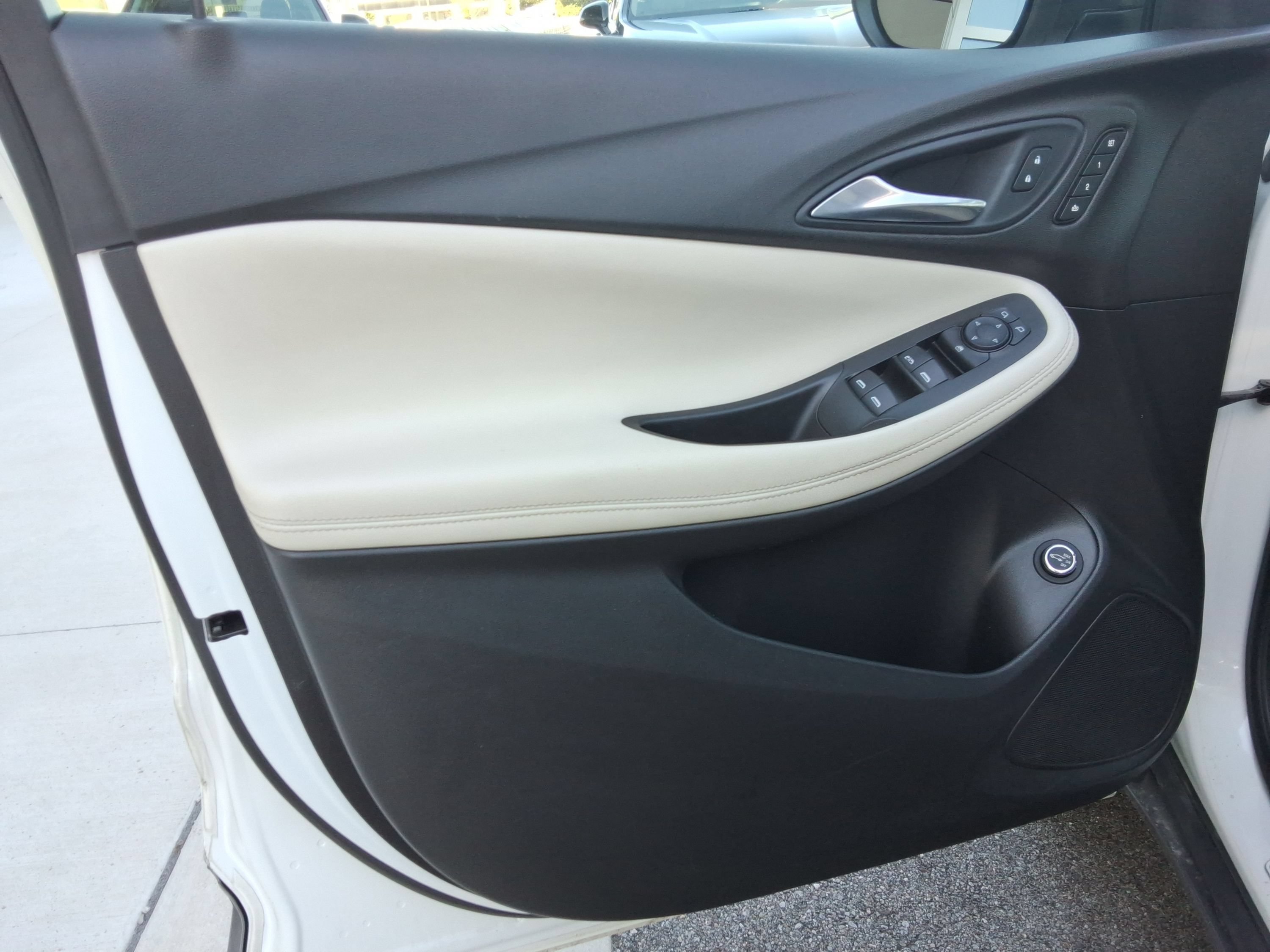 Used 2021 Buick Encore GX Essence AWD/4WD image 41