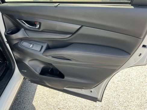 Used 2025 Subaru Ascent Bronze Edition w/ Popular Package #2 image 16