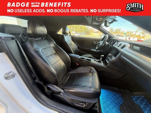 Used 2019 Ford Mustang Premium image 11