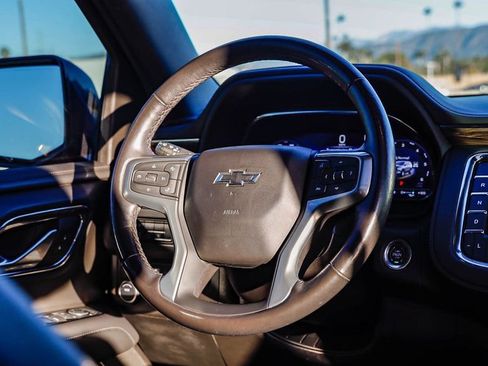 Used 2023 Chevrolet Tahoe Z71 w/ Luxury Package image 16