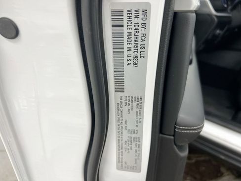 New 2026 Jeep Grand Cherokee Altitude AWD/4WD image 28