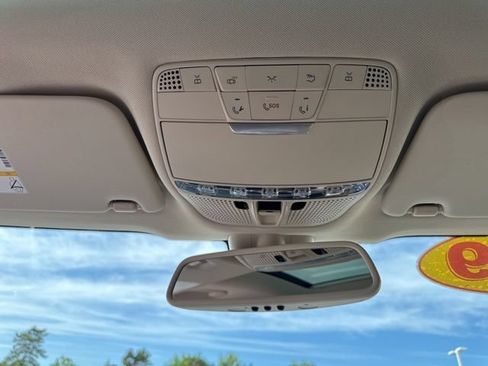 Used 2019 Mercedes-Benz GLC 300 4MATIC image 15