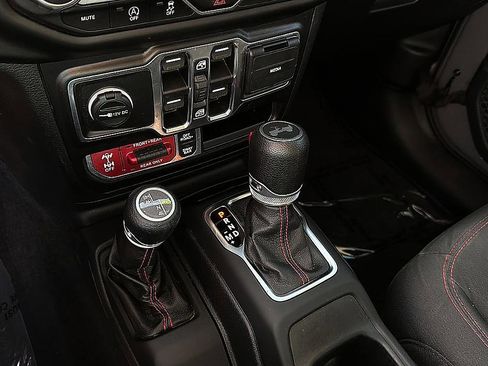 Used 2021 Jeep Wrangler Unlimited Rubicon image 15