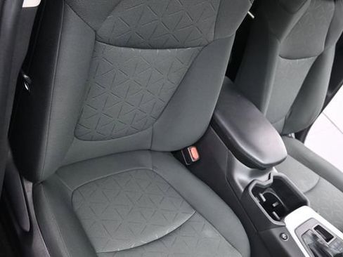 Used 2022 Toyota RAV4 XLE w/ Convenience Package AWD/4WD image 19