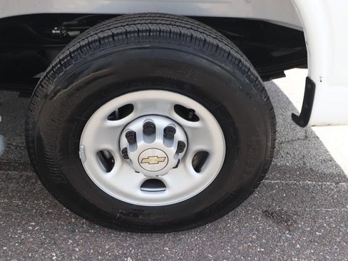 Used 2025 Chevrolet Express 2500 w/ Driver Convenience Package RWD image 22