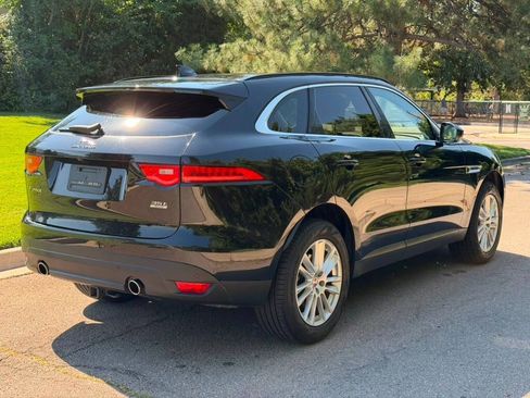 Used 2017 Jaguar F-PACE Prestige AWD/4WD image 5