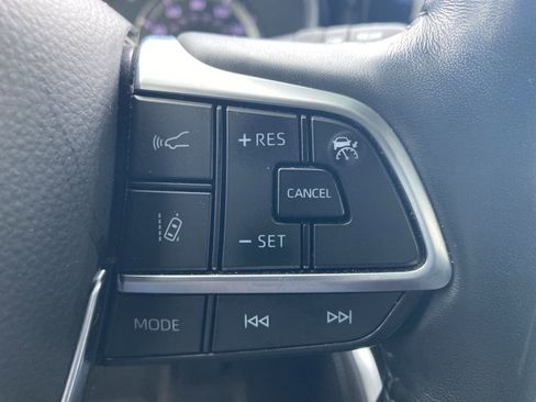 Used 2020 Toyota Highlander Platinum image 24