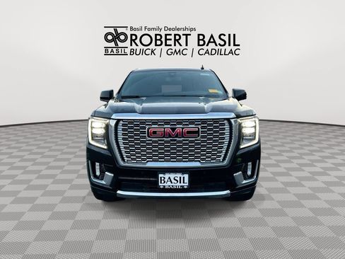 Used 2022 GMC Yukon Denali AWD/4WD image 3