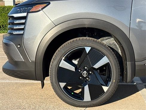 New 2026 Nissan Kicks SR w/ SR Premium Package image 6