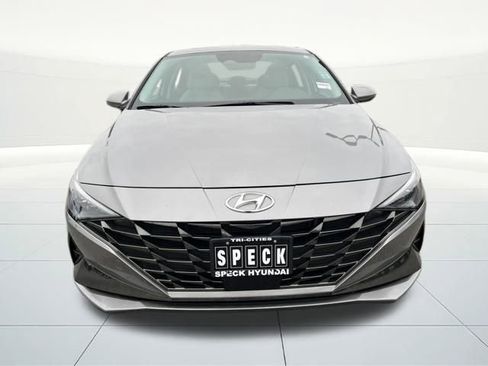 Certified 2022 Hyundai Elantra Limited image 8