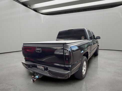 Used 2006 GMC Sierra 1500 SLE w/ Light Duty Power Package RWD image 5