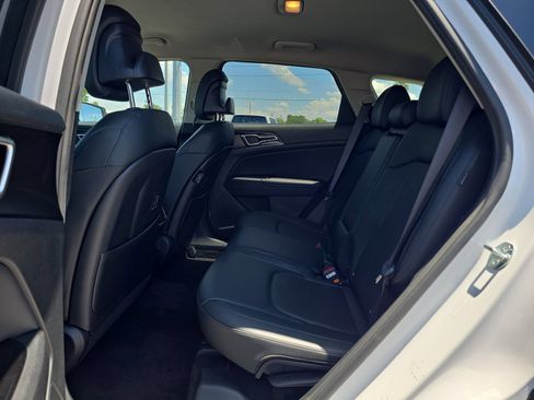 Used 2024 Kia Sportage EX FWD image 13