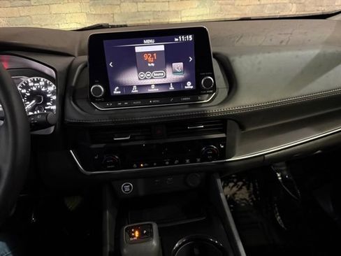 Used 2023 Nissan Rogue SV w/ SV Premium B Package FWD image 20