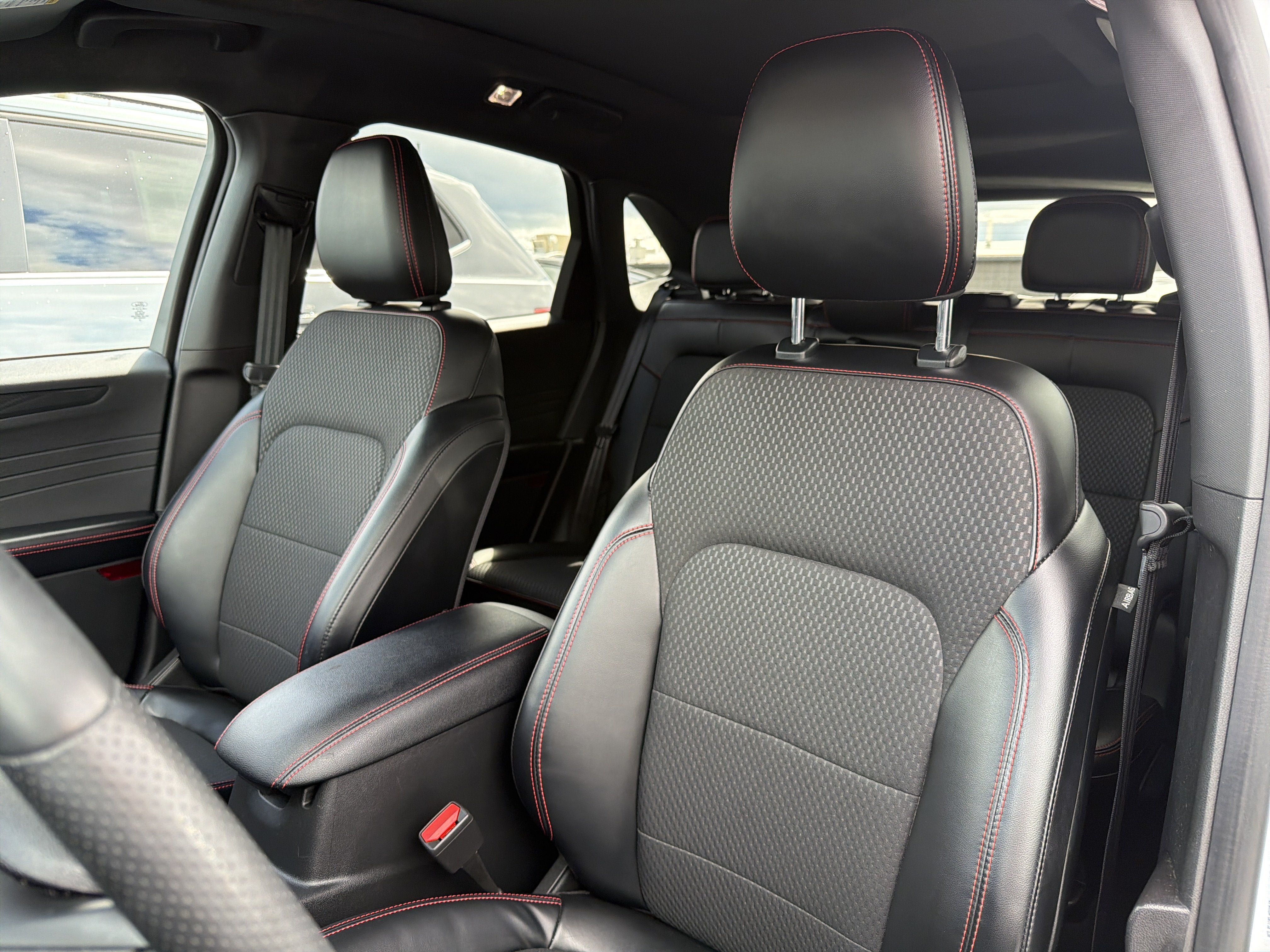 Used 2023 Ford Escape ST-Line w/ Tech Pack #1 AWD/4WD image 9