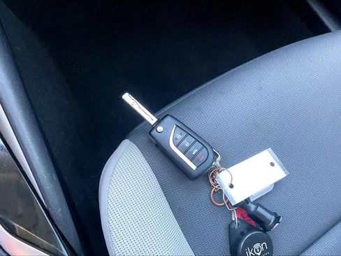 Used 2025 Toyota Corolla LE image 13