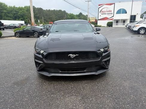 Used 2018 Ford Mustang Coupe RWD image 4