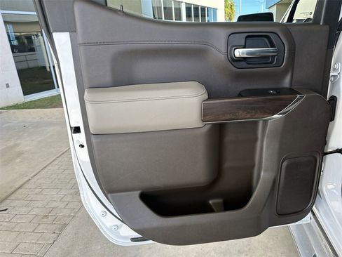 Used 2019 GMC Sierra 1500 SLT w/ SLT Premium Plus Package image 27