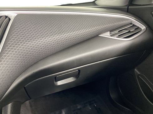 Used 2020 Chevrolet Malibu LS image 29