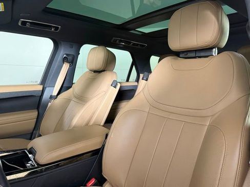 Used 2023 Land Rover Range Rover Sport SE image 5