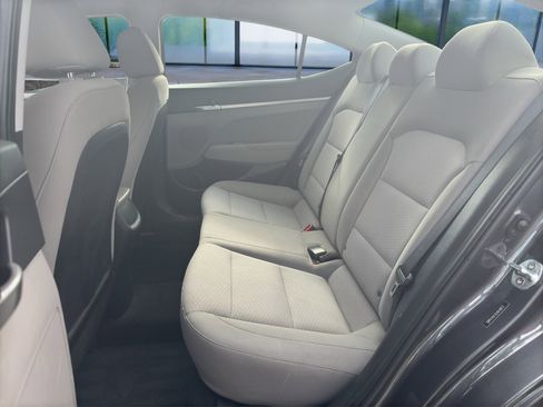 Used 2020 Hyundai Elantra SE image 13