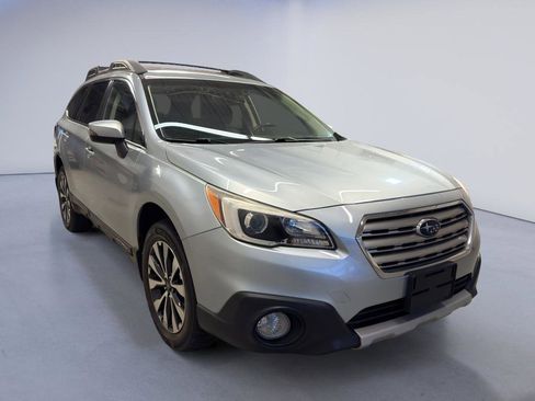 Used 2015 Subaru Outback 2.5i Limited image 1