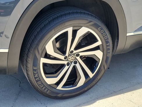 Used 2022 Volkswagen Atlas Cross Sport SEL AWD/4WD image 16