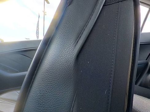 Used 2017 Kia Forte LX FWD image 25