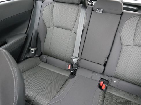 Used 2024 Subaru Crosstrek 2.0i Premium image 12