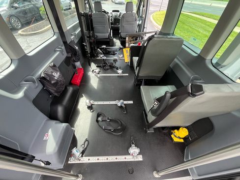 Used 2019 Ford Transit 350 XL image 32