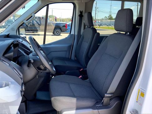 Used 2019 Ford Transit 150 XLT image 8