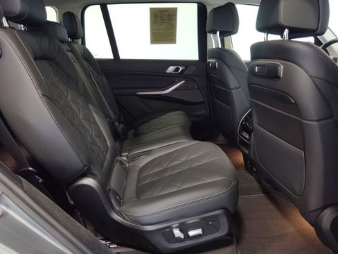 Used 2023 BMW X7 xDrive40i w/ Premium Package image 47